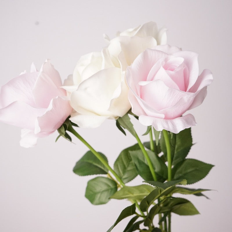 Real Touch Moonstone Rose – White, 25.6"
