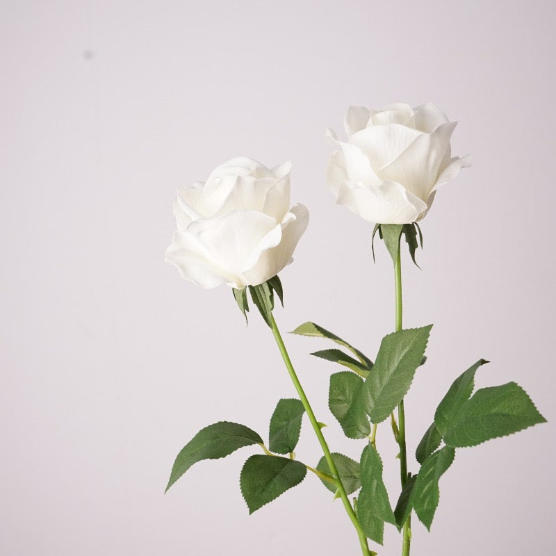 Real Touch Moonstone Rose – White, 25.6"