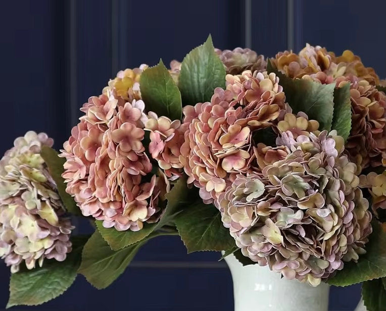 Kunstblumen reinigen: Eine Schritt-für-Schritt-Anleitung – Amoria Bloom