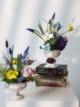 Künstliche Blumenarrangements – Rustikaler Eisenurnen-Mittelpunkt