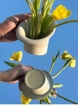 取り外し可能な花留め（剣山）付きのセラミック生け花用花瓶