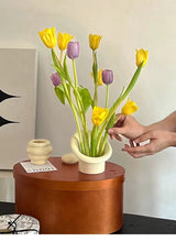 取り外し可能な花留め（剣山）付きのセラミック生け花用花瓶