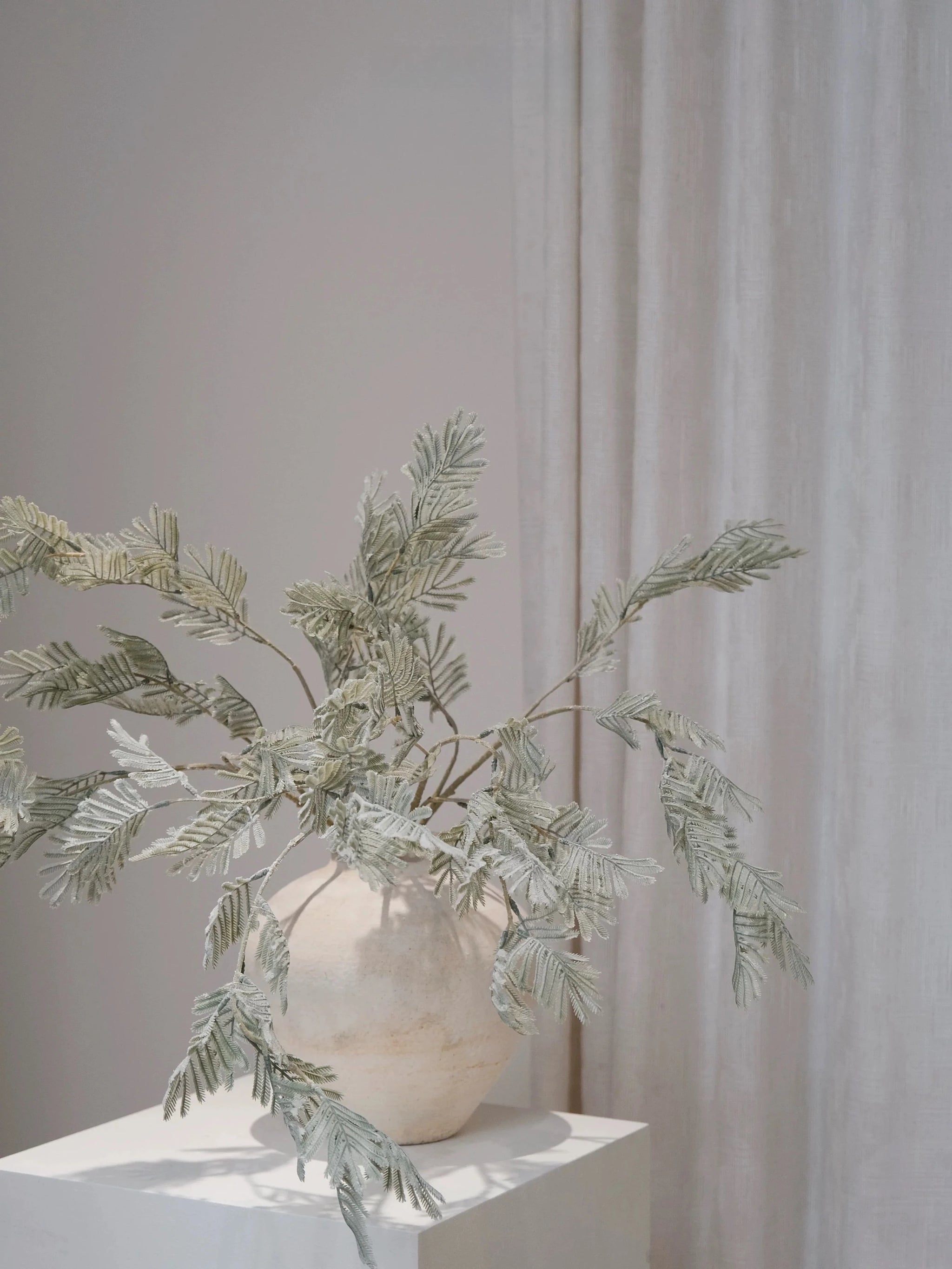 Künstliche beflockte Mimosenstiele – 74 cm
