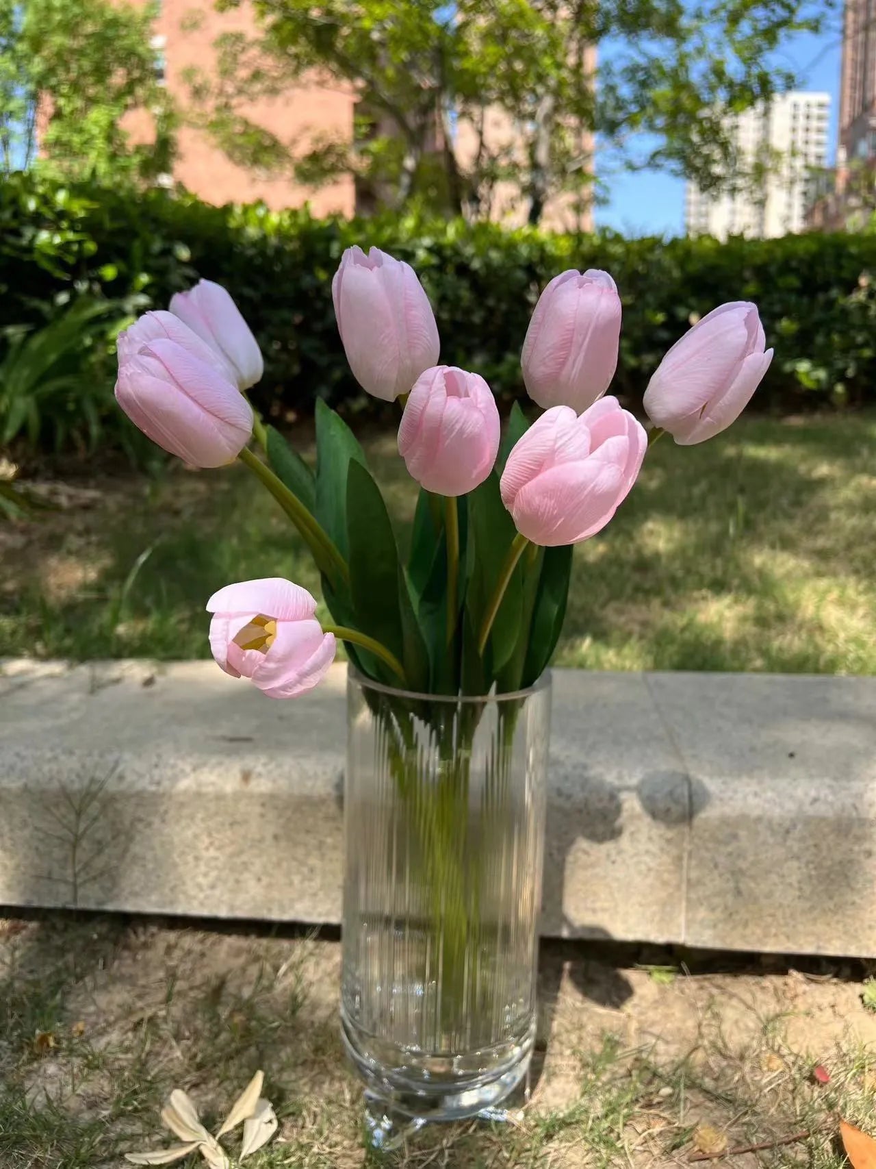 Unechte Echt-Anfass-Cremefarbene Creme Rosa Tulpe 45 cm