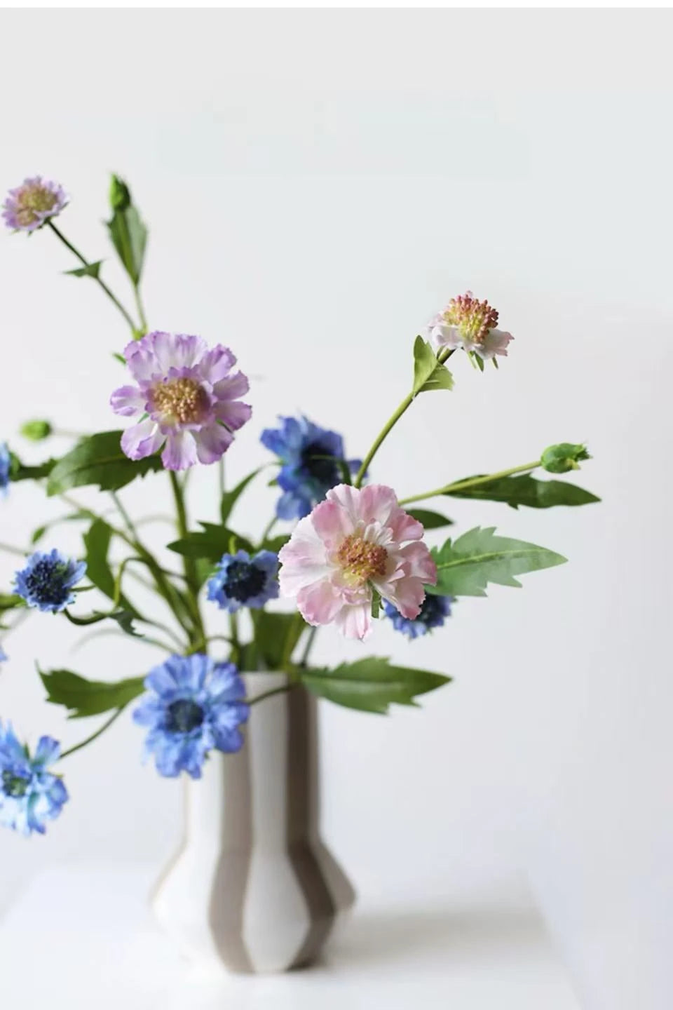 Faux Scabiosa Pincushion Flower Stem – 22"/55cm
