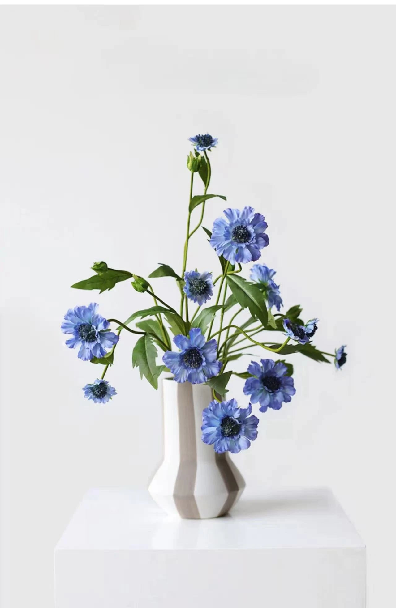 Faux Scabiosa Pincushion Flower Stem – 22"/55cm