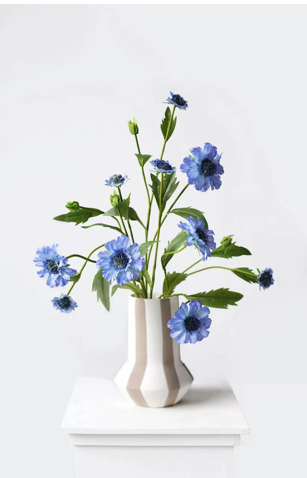 Faux Scabiosa Pincushion Flower Stem – 22"/55cm