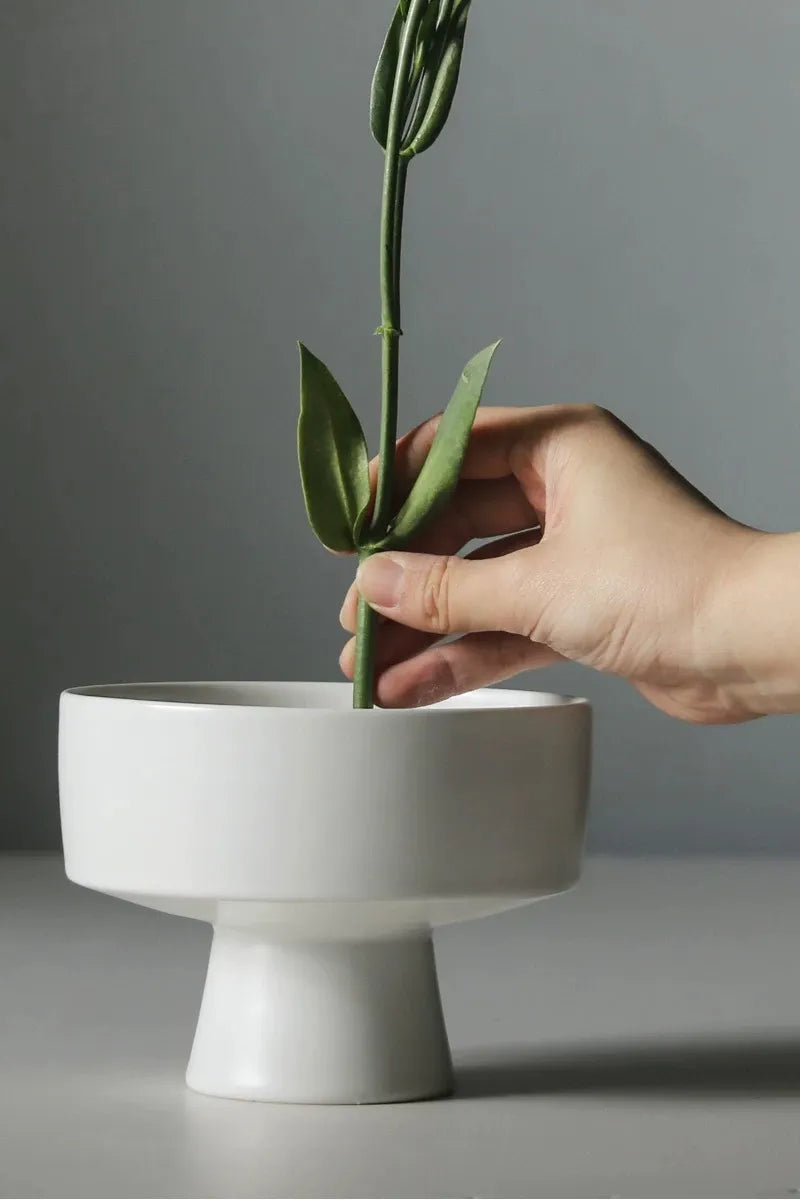 Hand-Thrown Ceramic Ikebana Vase – 3.5″