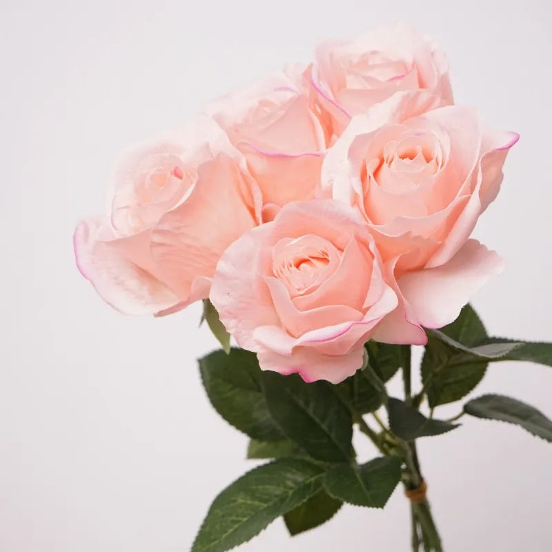 本物のような触感のダイアナバラの花束 - ピンク