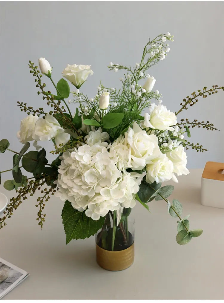 リアルタッチ人工花ブーケ/アレンジメント – ホワイトアジサイとバラのセンターピース