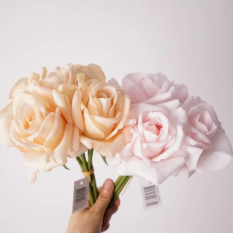 リアルタッチ タイタニック ローズ ブーケ – 5本の茎
