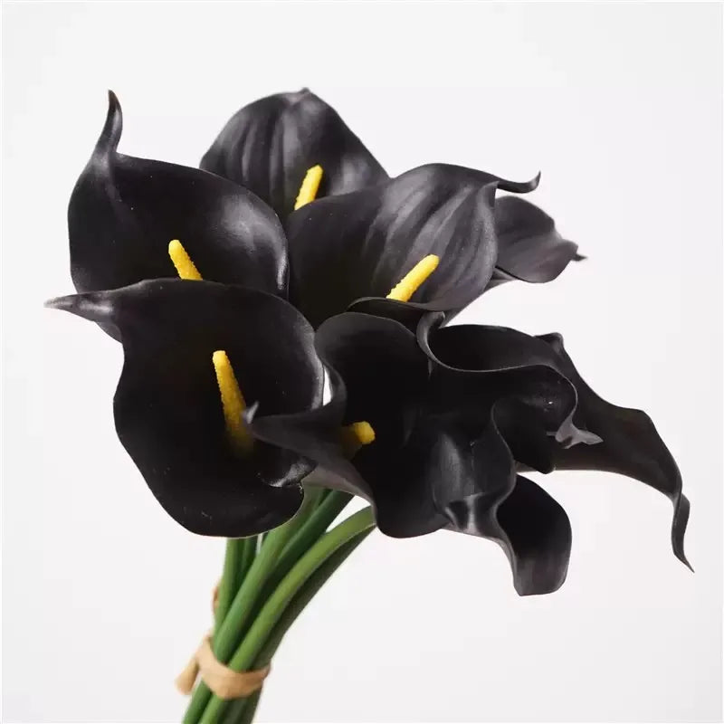 小さな人工カラリリーのブーケ – 9本の茎