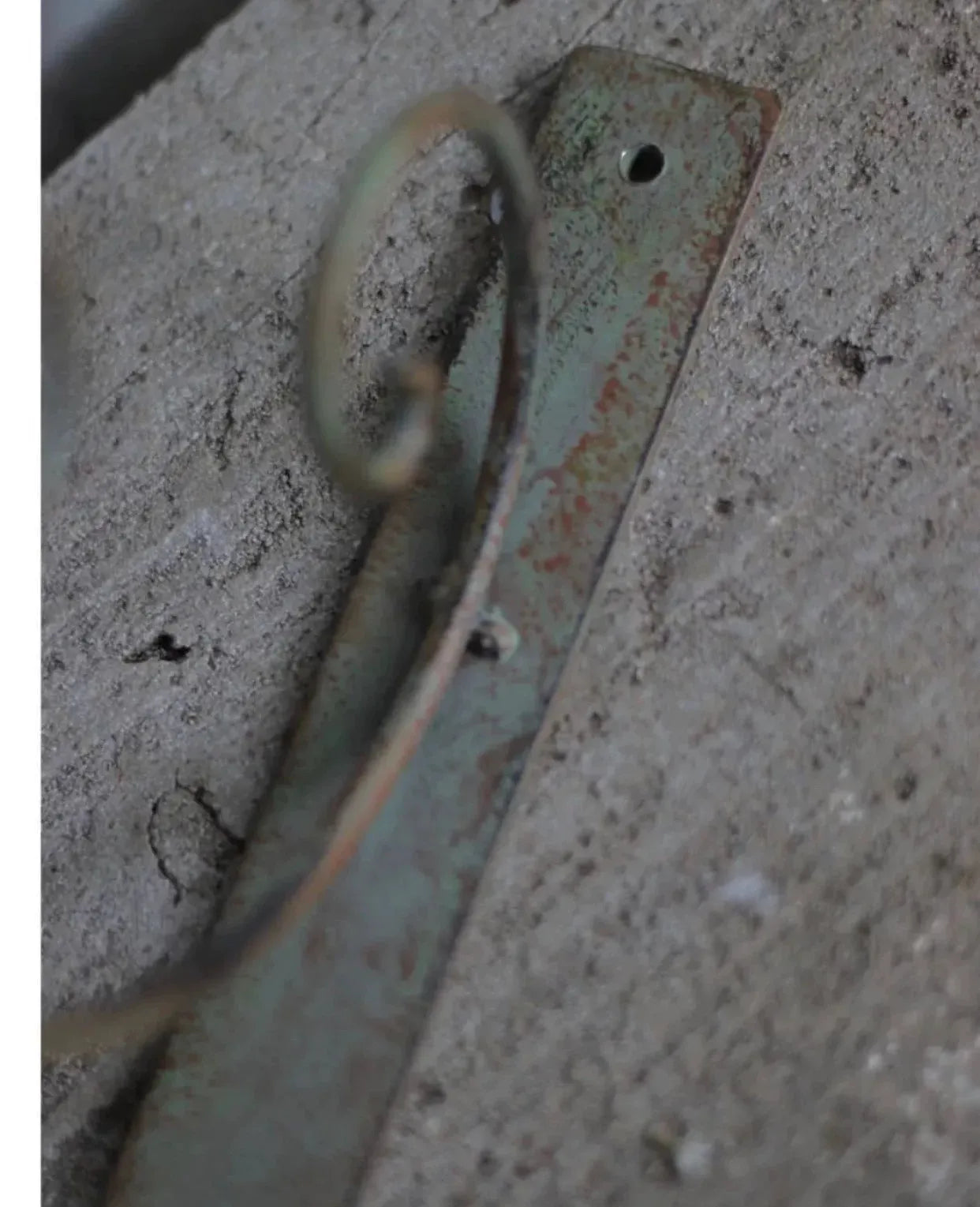 Vintage Iron Hanging Basket with Bracket