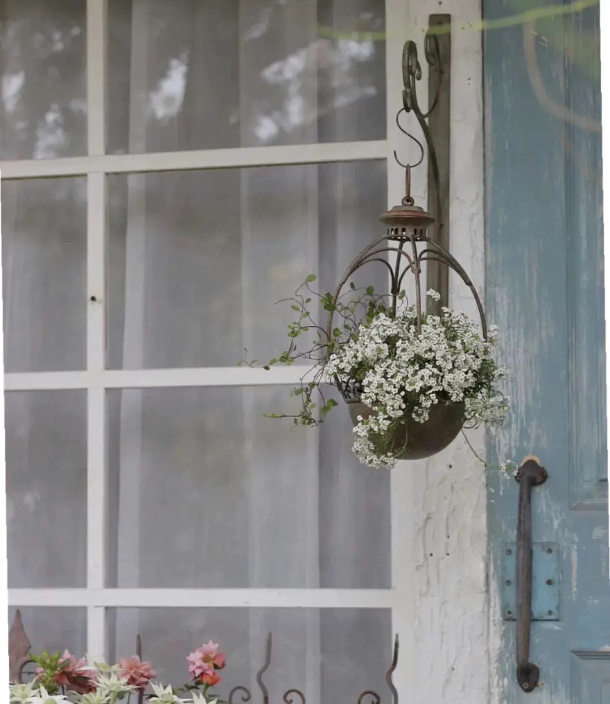 Vintage Iron Hanging Basket with Bracket