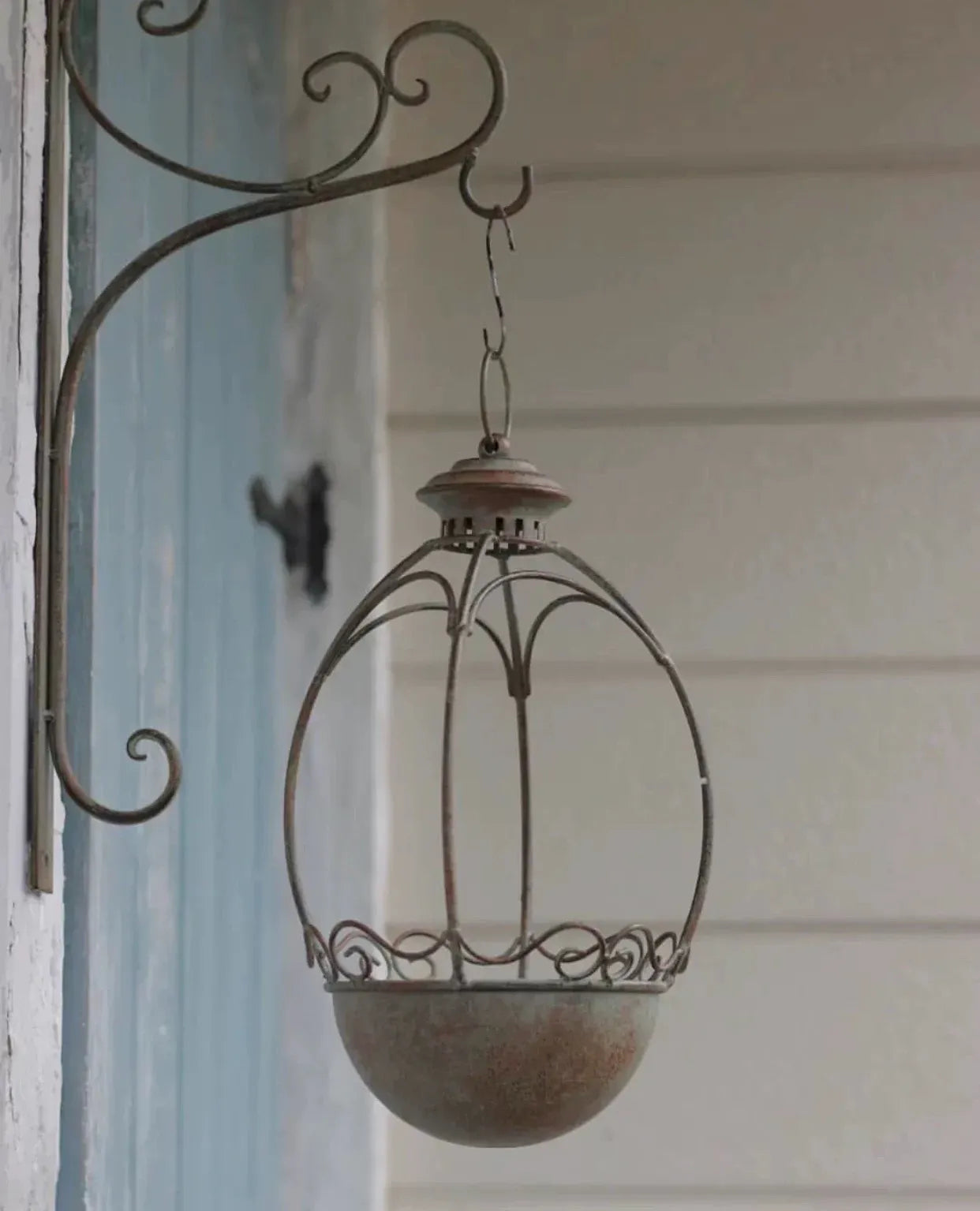 Vintage Iron Hanging Basket with Bracket