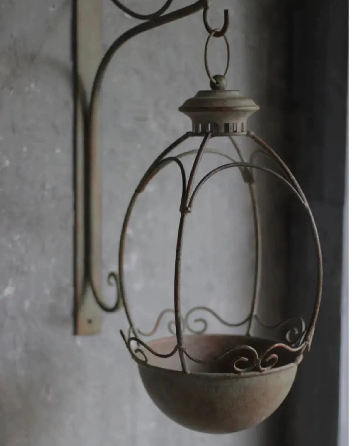 Vintage Iron Hanging Basket with Bracket