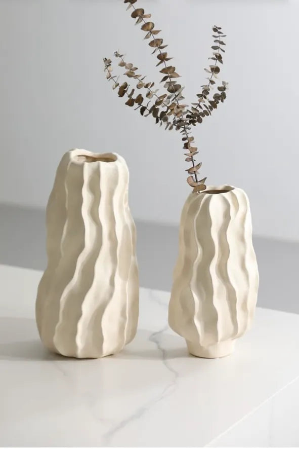 波形セラミック花瓶