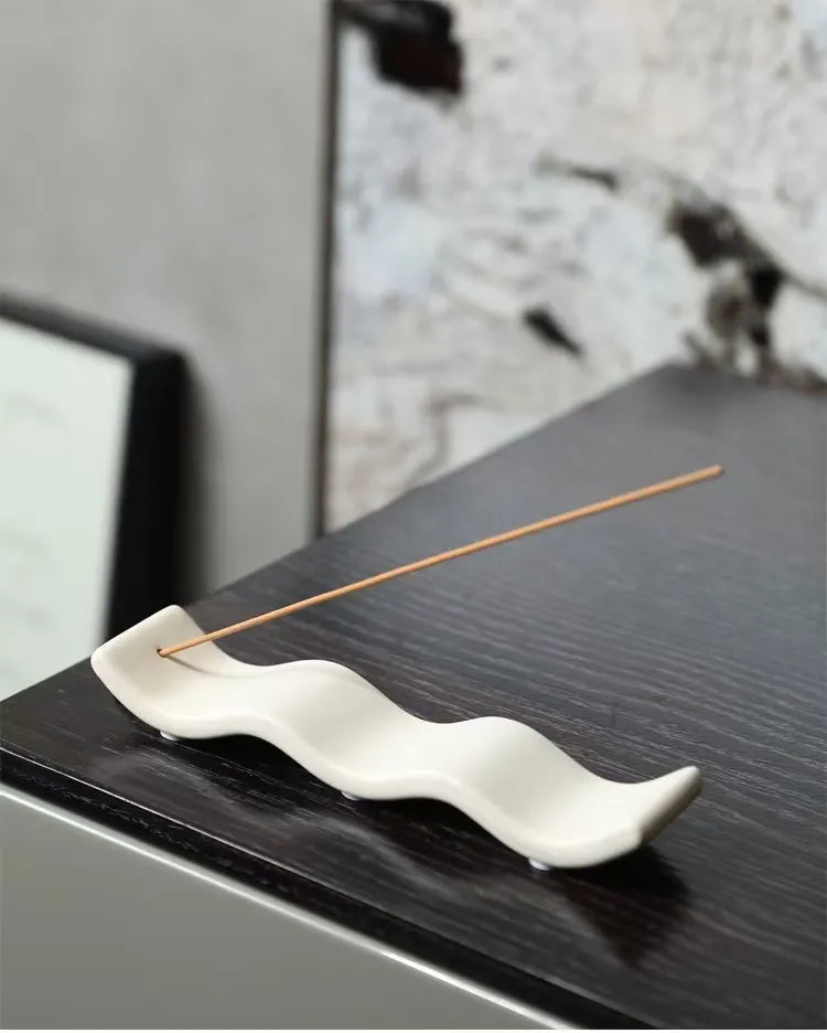 Modern-Minimalist Wavy Ceramic Incense Holder