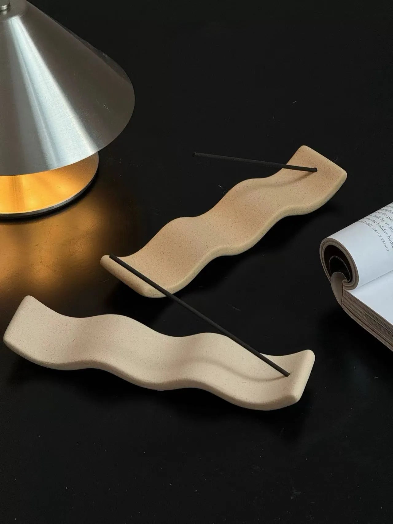 Modern-Minimalist Wavy Ceramic Incense Holder