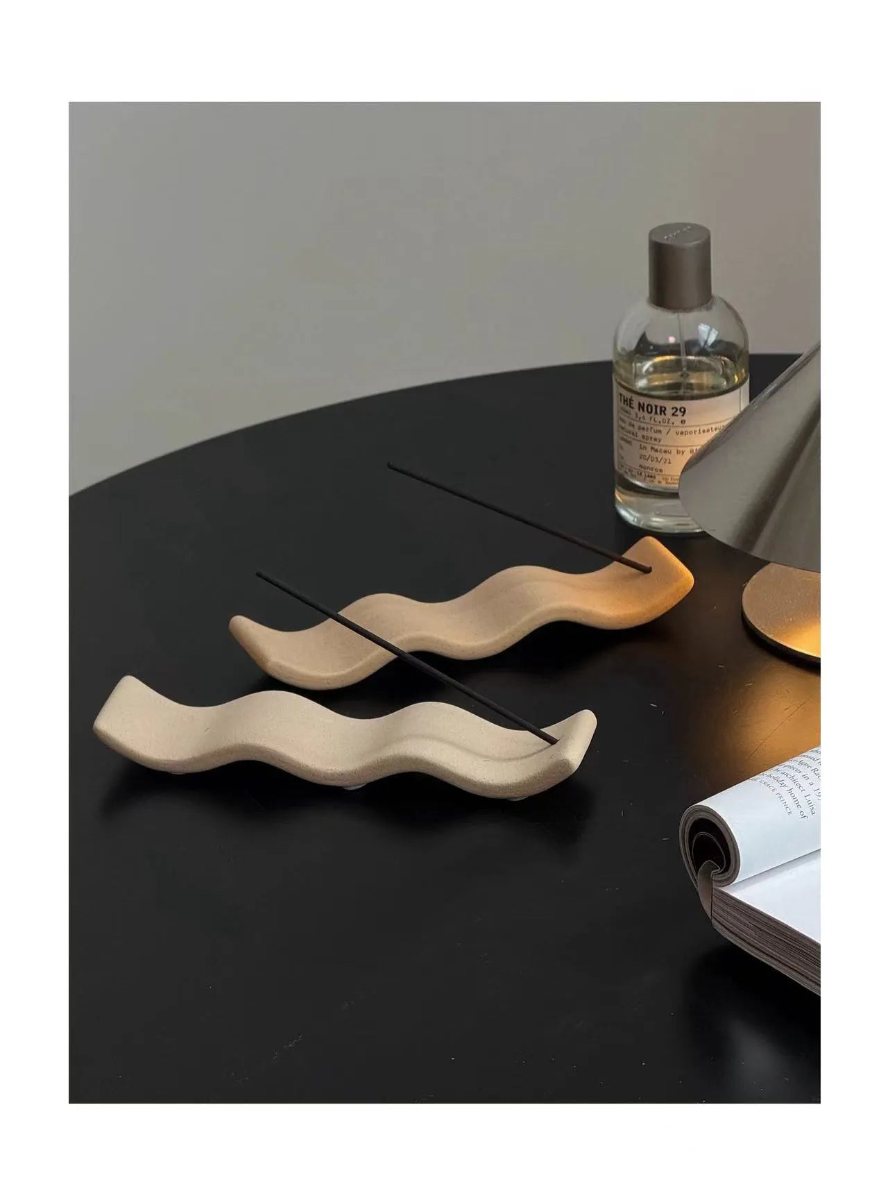 Modern-Minimalist Wavy Ceramic Incense Holder