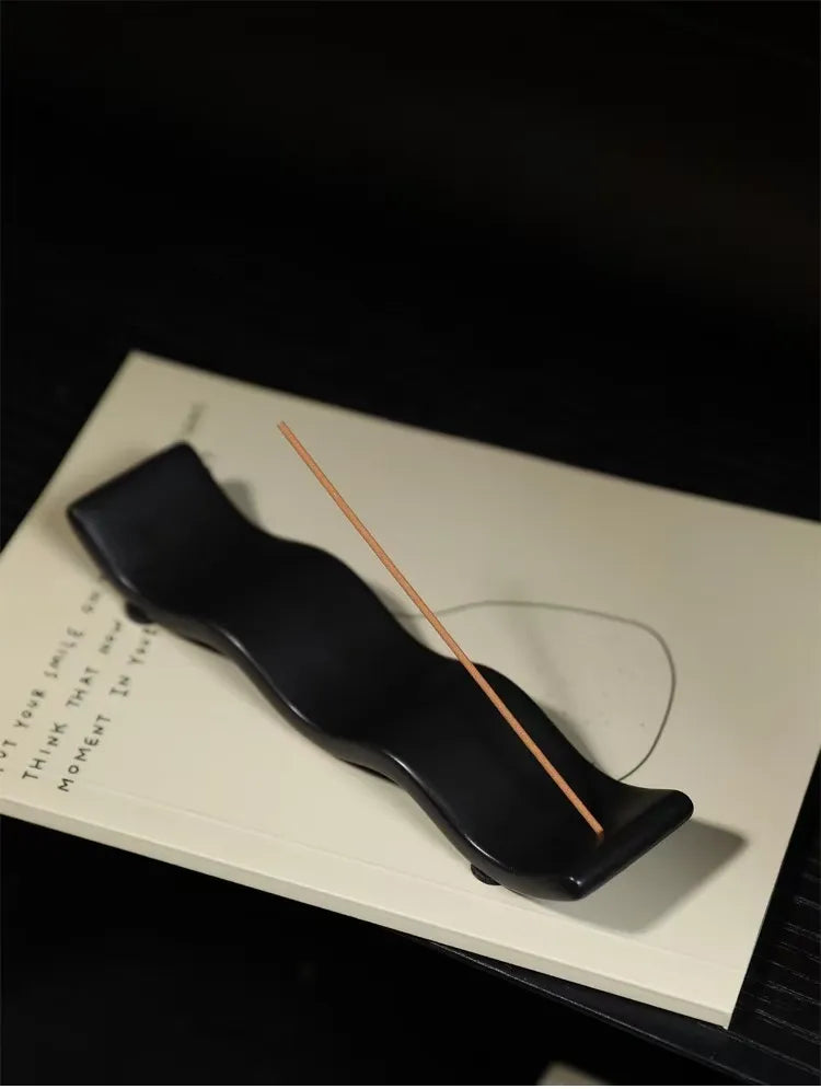 Modern-Minimalist Wavy Ceramic Incense Holder
