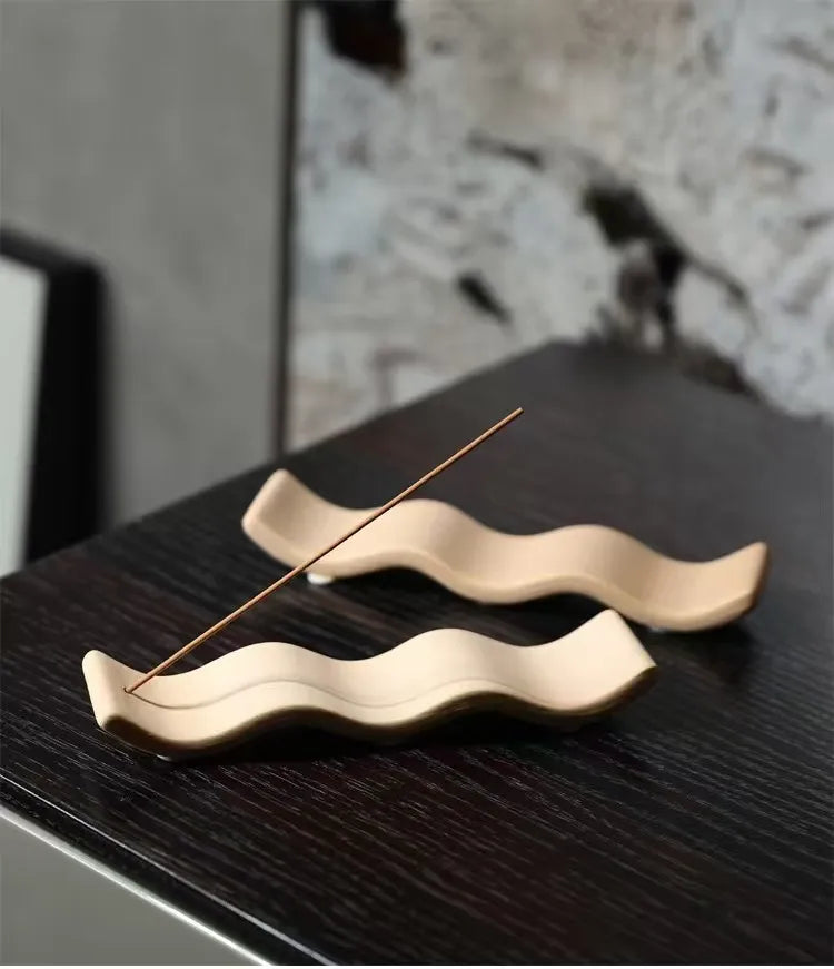 Modern-Minimalist Wavy Ceramic Incense Holder